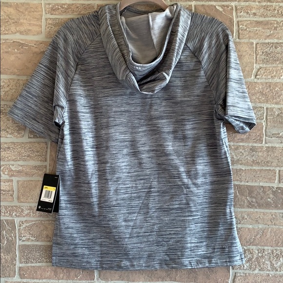 Nike Short Sleeve Running Hoodie - Picture 6 of 10